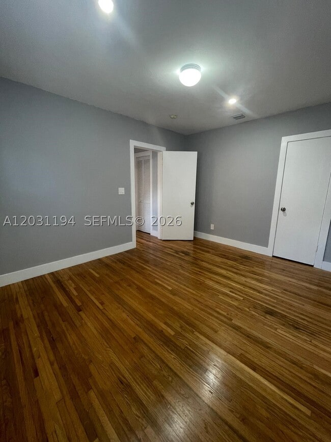 Photo - 1155 NE 111th St Unit E