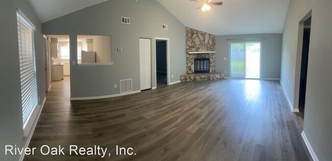 Photo - 3 br, 2 bath House - 3173 Vine Street