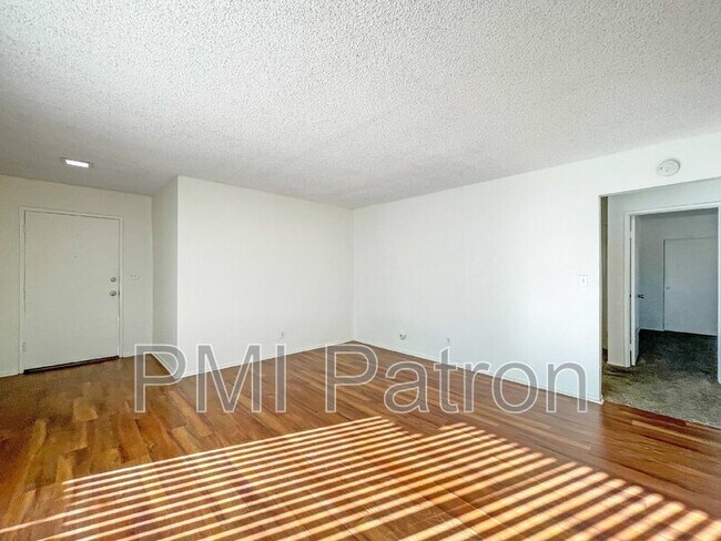 Photo - 1935 E 52nd St Unit Apt 2