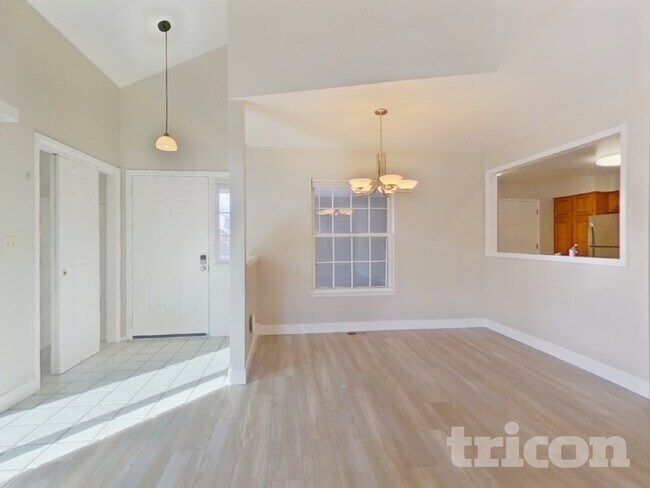 Photo - 5301 S Cody St