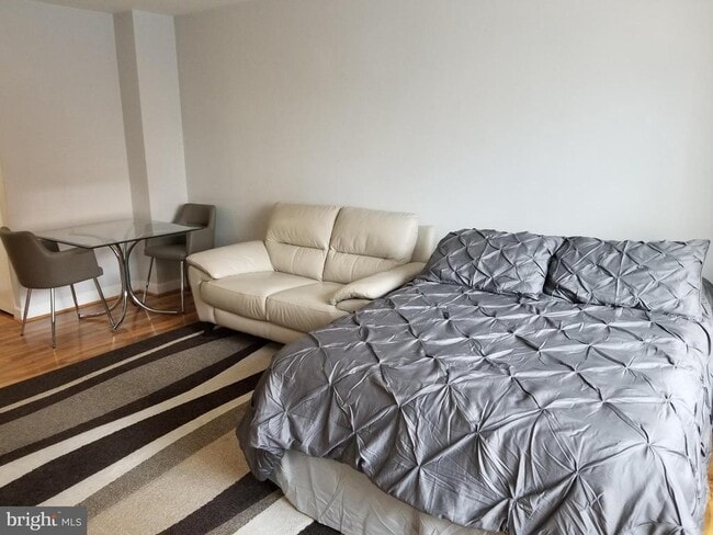 Photo - 1021 Arlington Blvd Unit 414