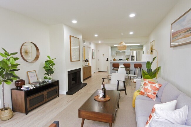 Photo - 1745 Camino Palmero St Unit 537