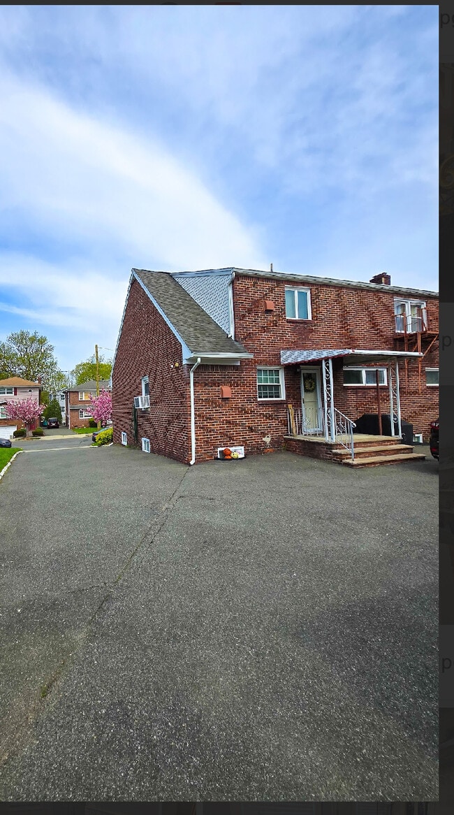 Photo - 50 Newark Pl Unidad 2nd Apt