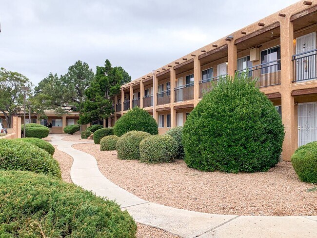 El Pueblo - Ultimate Urban Living
