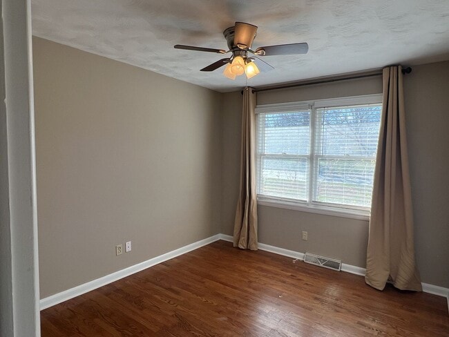 Photo - Pre-Lease in Brentwood