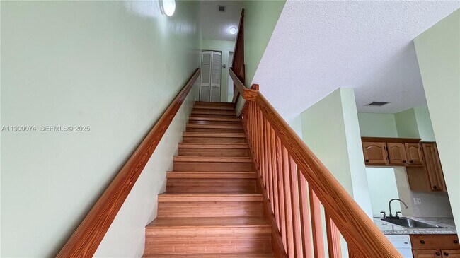 Photo - 870 NE 212th Terrace