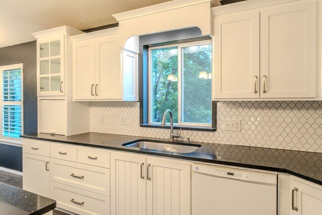 Photo - Executive Property with River Access