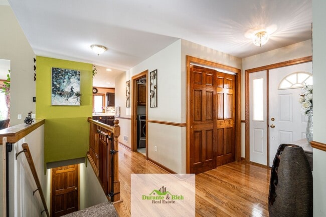 Photo - Beautiful 3 bedroom 2 Bath in the Perfect Location!!