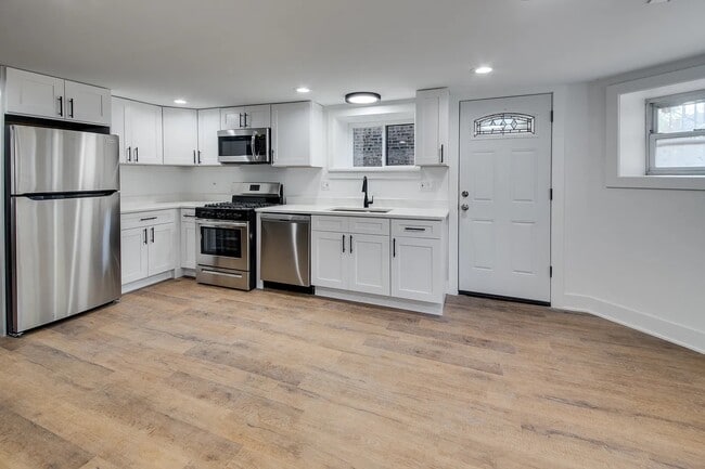 Photo - 2453 N Mozart St