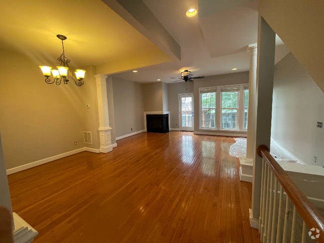 Building Photo - 2203 Greywing St Rental