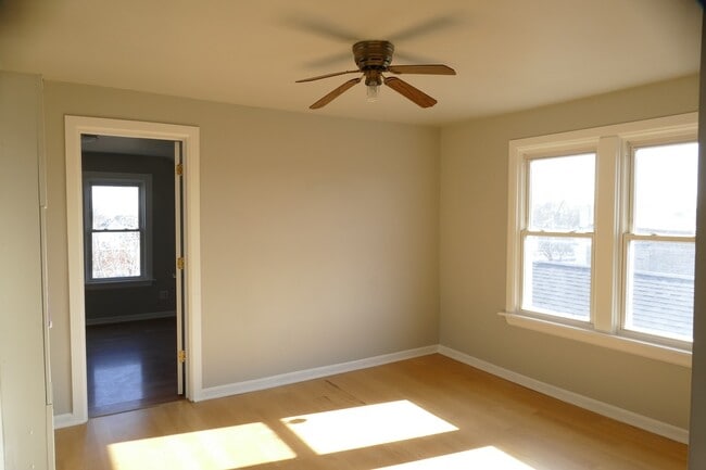 Photo - 2820 N Sacramento Ave Unit 3