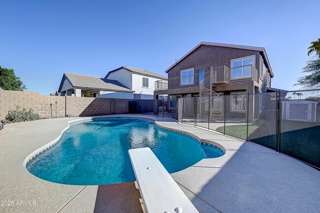 Building Photo - 14898 W Columbine Dr