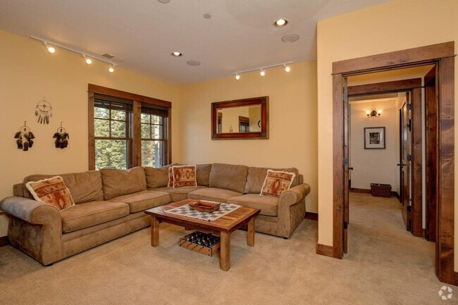 Building Photo - 14 Peaks View Dr Rental