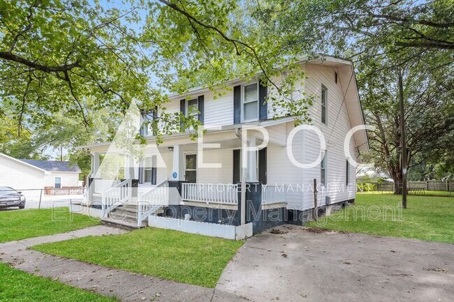 Photo - 319 Hall Ave