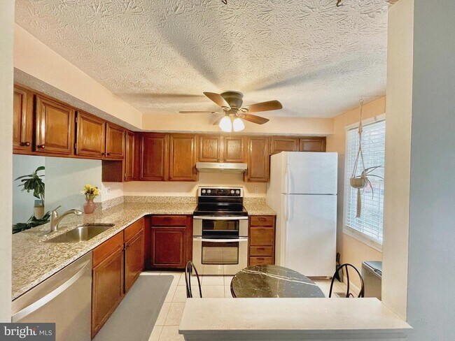 Photo - 13837 Palmer House Way