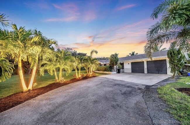 Photo - 10962 57TH S Pl