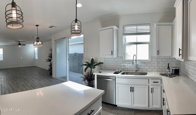 Photo - 5549 S Dillon