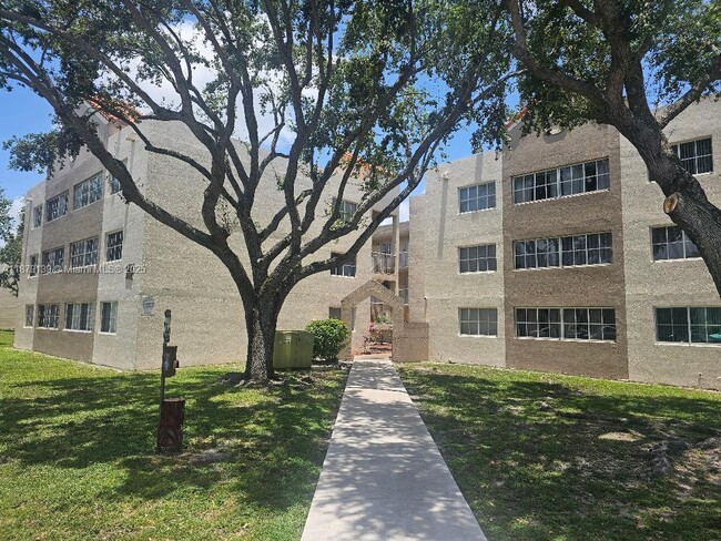 Photo - 6115 NW 186th St Unit 105