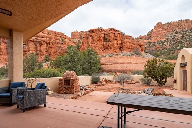 123 Devils Kitchen Dr