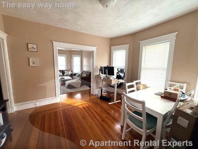 Photo - 42 Gibbens St Unit #2