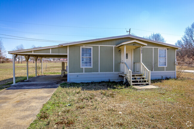 Building Photo - 703 Green Acres Dr Rental