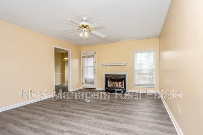 Photo - 3813 Constance Rd