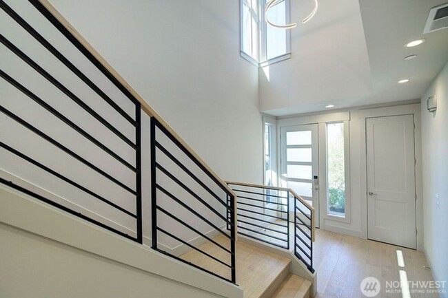 Photo - 4Bd/3.25Ba Issaquah House