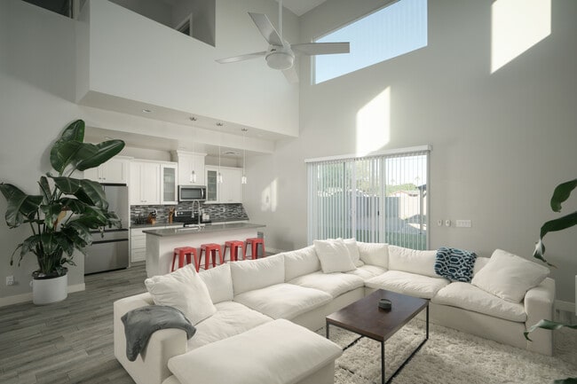 Photo - 2821 N 28th Pl