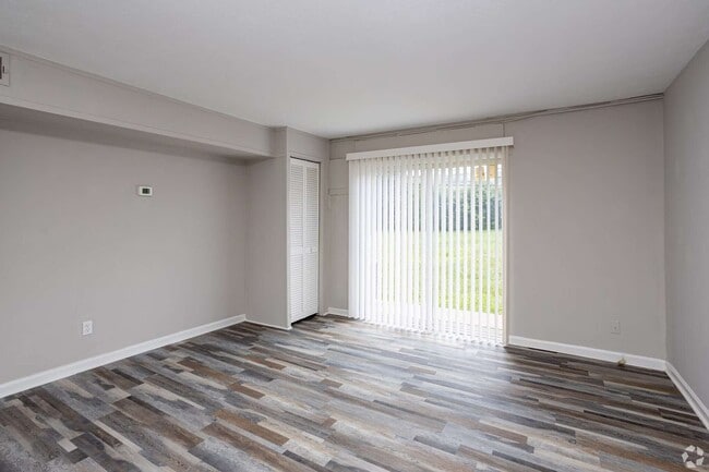 Photo - Eastland Hills Apartments