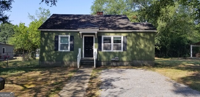 Building Photo - 680 Shannon Cir NE