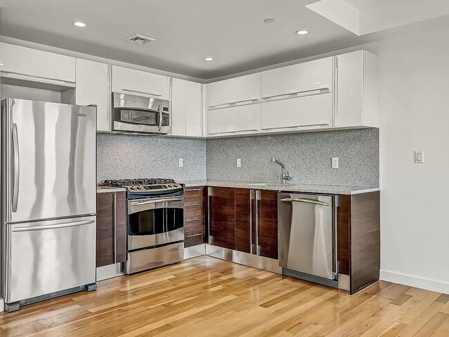 Photo - 35-40-40 30th St Unit 6B