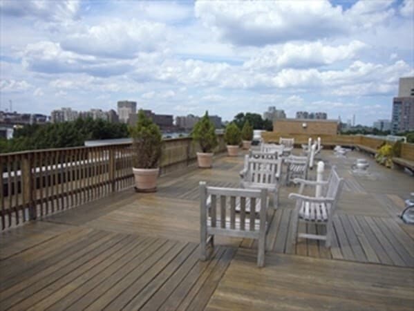 Building Photo - 145 Pinckney St Unit 124