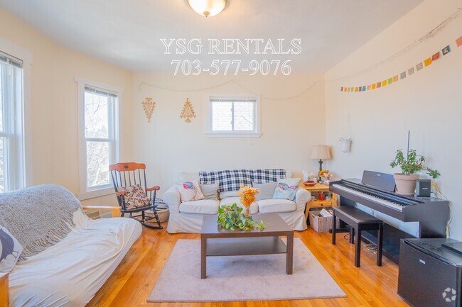 Building Photo - 364 Highland Ave Rental