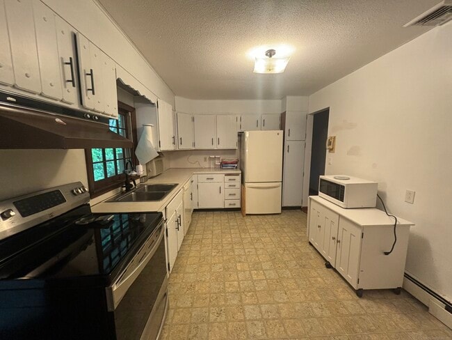 Photo - 388 Chaffeeville Rd