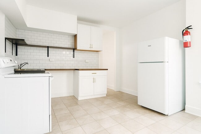 Photo - 636 W Lafayette St Unit 2