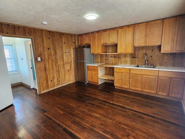 Photo - 1570 Palou Ave