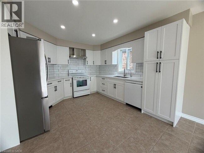 Photo - 457 Dansbury Dr