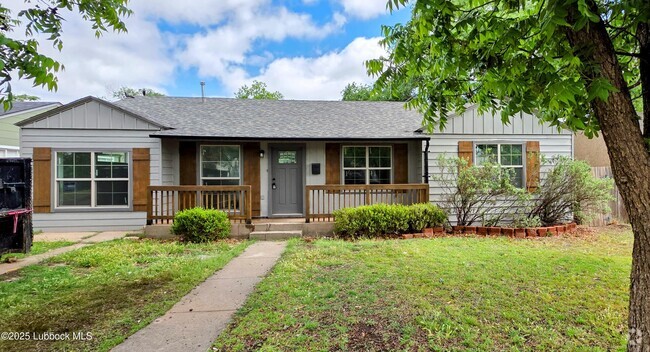 Building Photo - 3116 31st St Rental