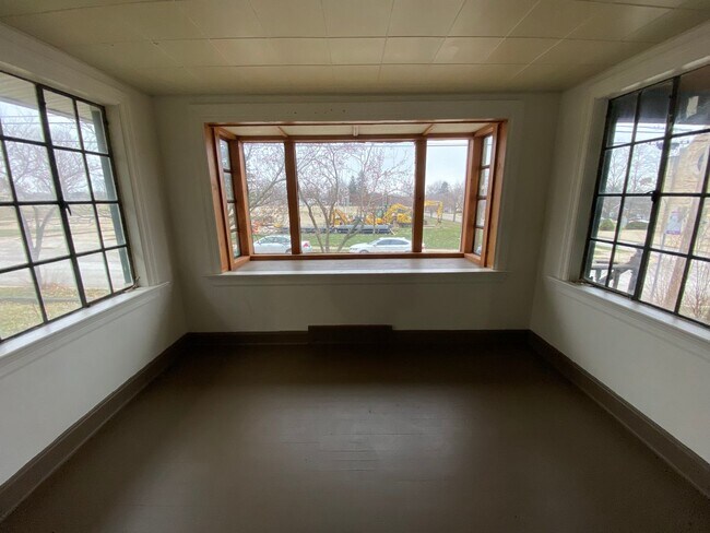 Photo - Room to Spread Out: 4BR/1.5BA Near Highways & Shopping