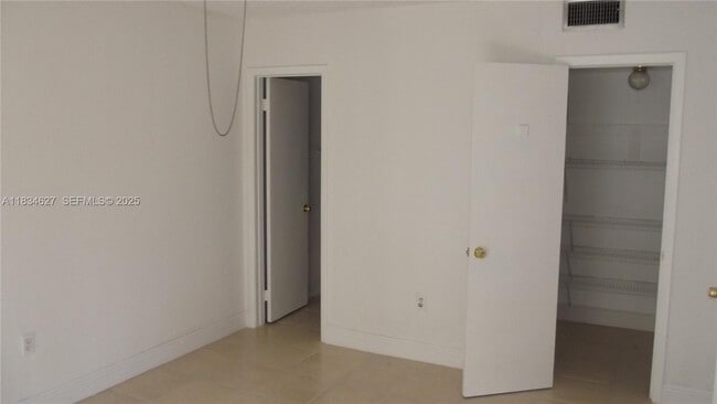 Photo - 3582 NE 171 St Unit 305