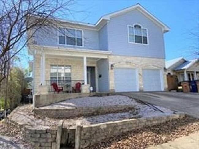 Building Photo - 609 W 37th St