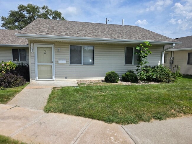 Building Photo - 1202 Isabelle Cir Unit VP-1202 - 9