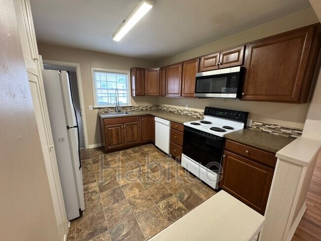 Photo - 1302 W Hays St