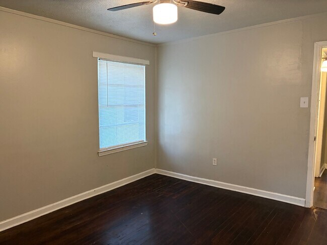 Photo - 5818 Glenhurst Dr