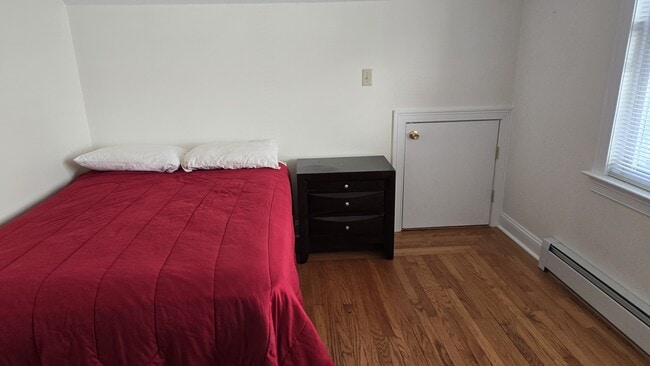 Bedroom - 47 Hotchkiss St Unit 2