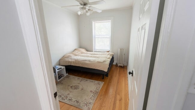 Photo - 1222 W Victoria St Unit 2