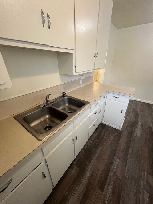 Photo - 1024-1026 E Bridger St Unit 1024 E Bridger