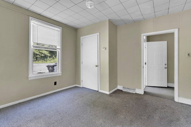 356 Stewart St