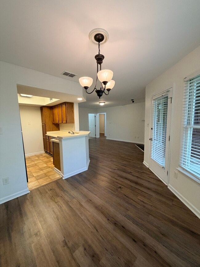Photo - 109 Killam Ct Unidad Apt LC
