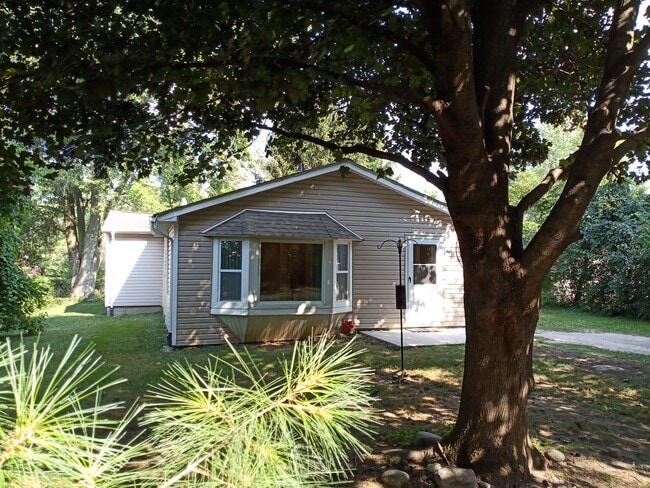 Photo - 801 Sanders Rd